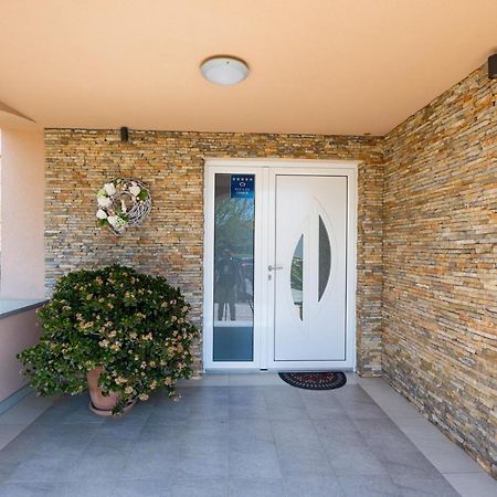 Villa Antonia Kornić エクステリア 写真